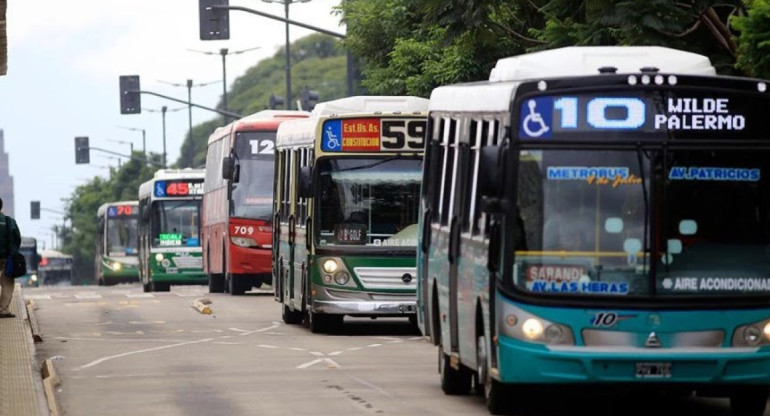 Colectivos, otro invento nacional