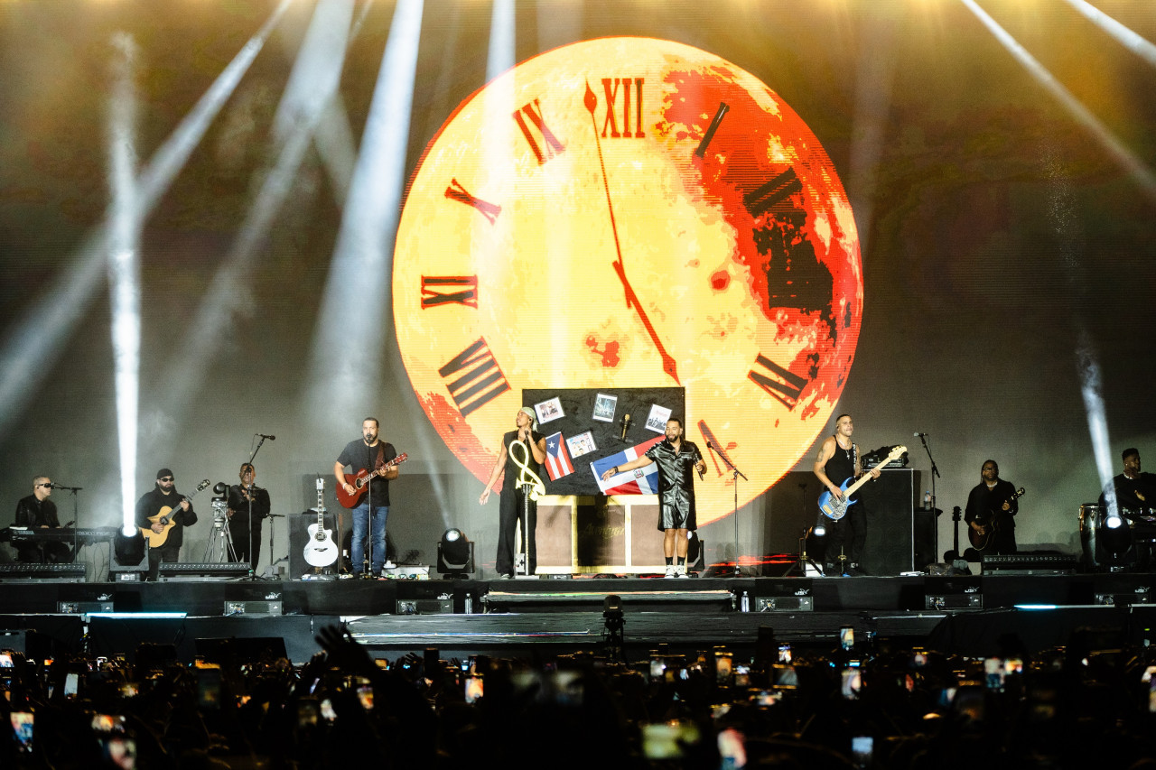 Show de Aventura en Velez. Foto: gentileza Fenix/@simon_canedo