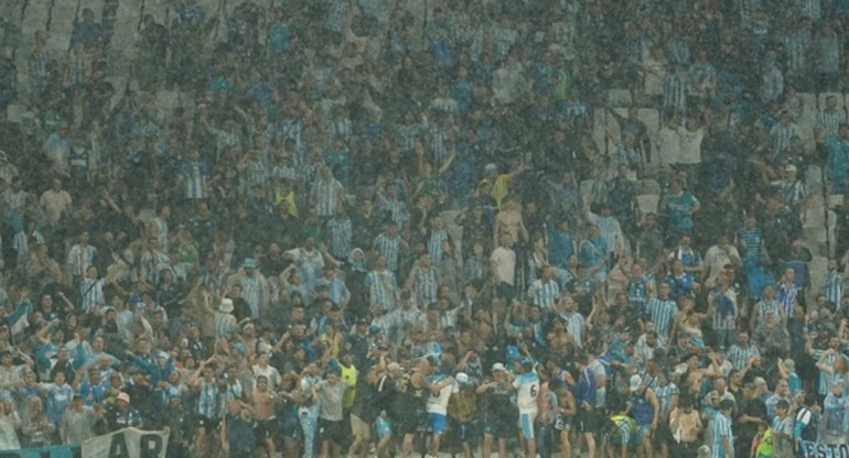 Hinchas de Racing en Brasil. Foto: NA