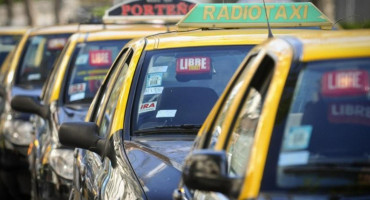 Taxis en la Ciudad de Buenos Aires. Foto: NA.