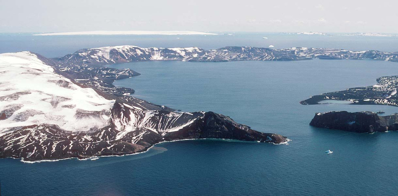 Isla Decepción, Antártida. Foto X @armada_esp