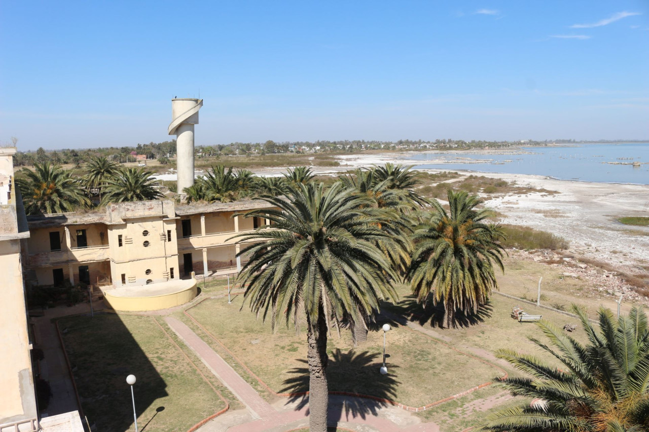 Gran Hotel Viena de Miramar de Ansenuza. Foto: Pato Daniele