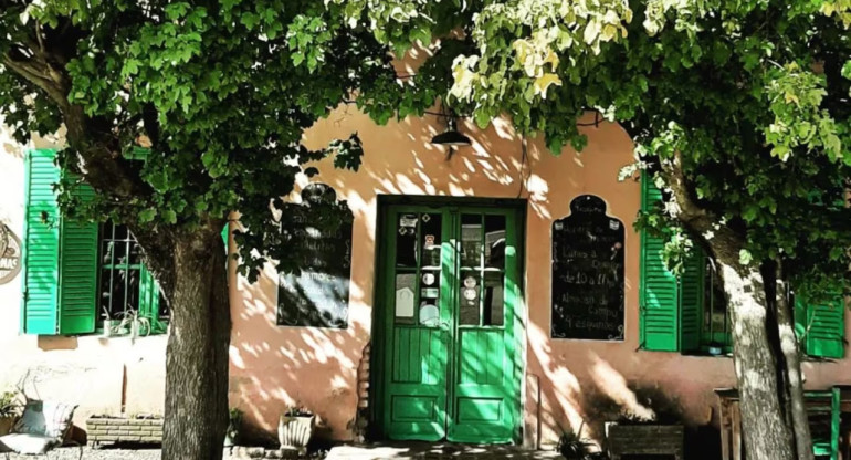 El almacén ubicado en Tandil. Foto: Instagram @tamboovino4esquinas.