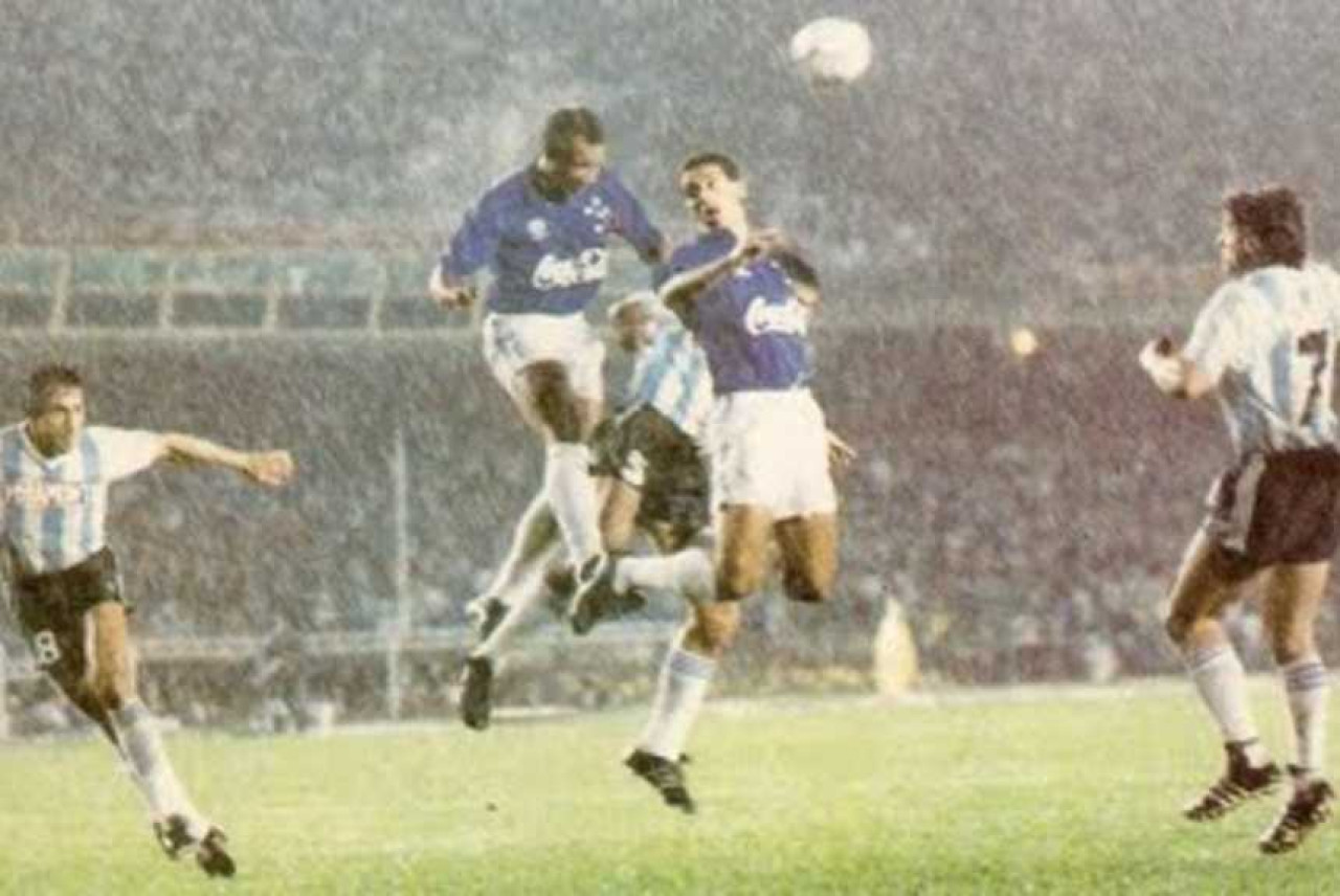 Cruzeiro y Racing disputaron la Supercopa 1992. Foto: Archivo.