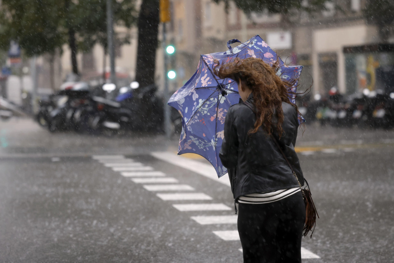 Lluvia e inundaciones en Barcelona. Foto: EFE.