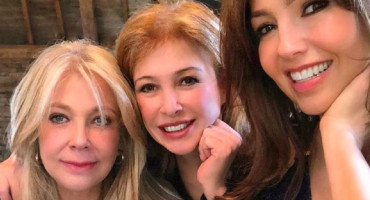 Ernestina Sodi y su hermana Thalía. Foto: Instagram/@thalia