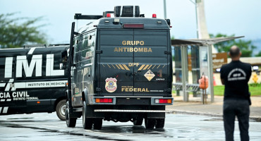 Explosión en los alrededores de la Corte Suprema de Brasil. Foto: Reuters