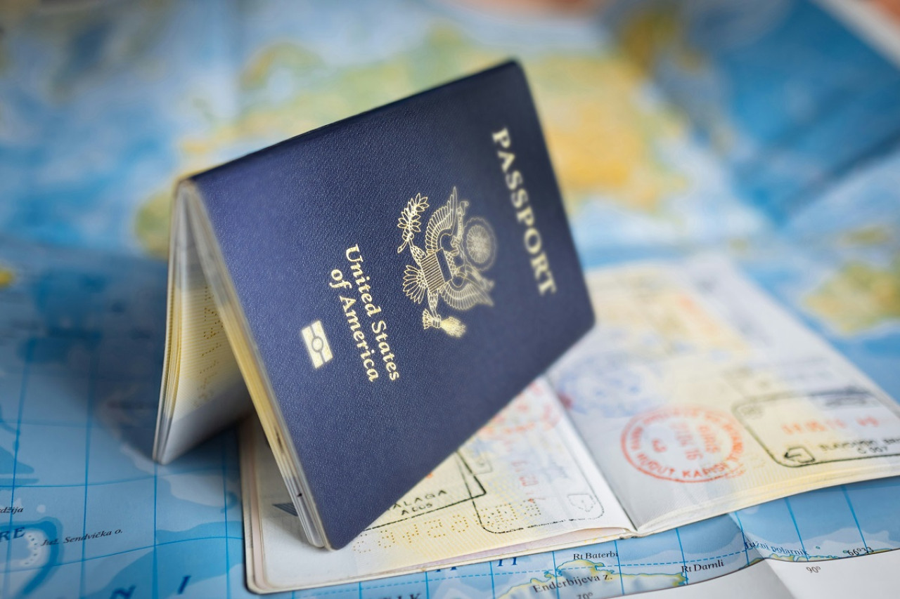 Pasaporte de Estados Unidos. Foto: Unsplash.