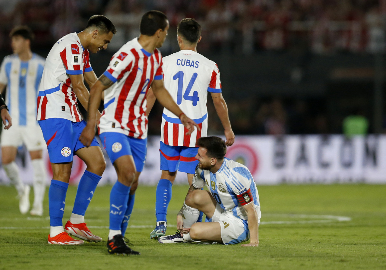 Selección Argentina cae ante Paraguay. Foto: Reuters.