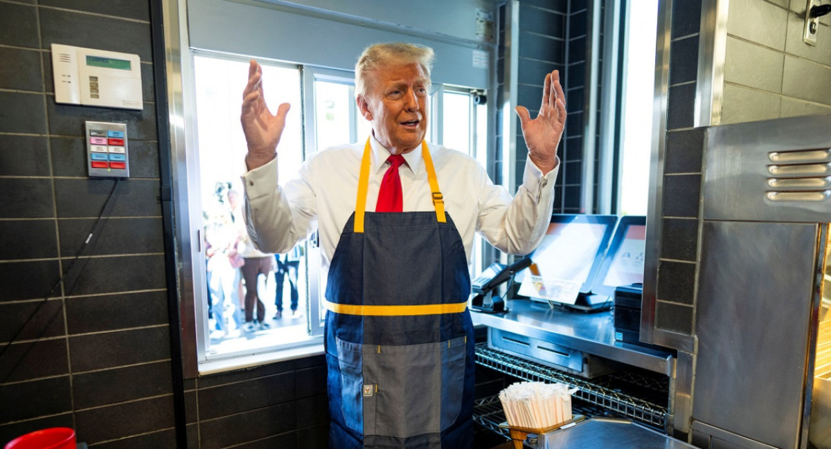 Donald Trump en un local de McDonalds. Foto: Reuters.