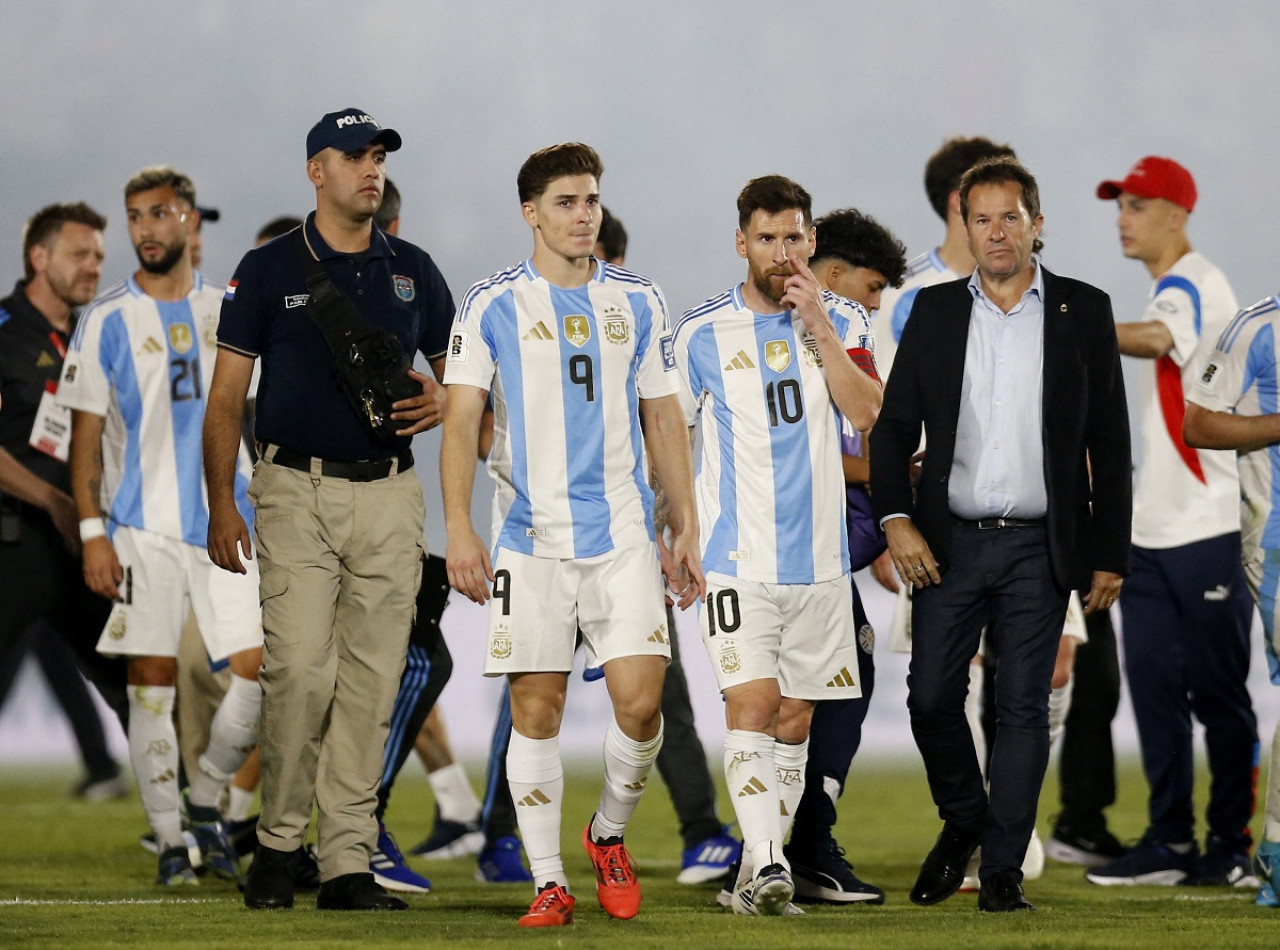 Argentina podría perder la cima del ranking FIFA. Foto: Reuters.