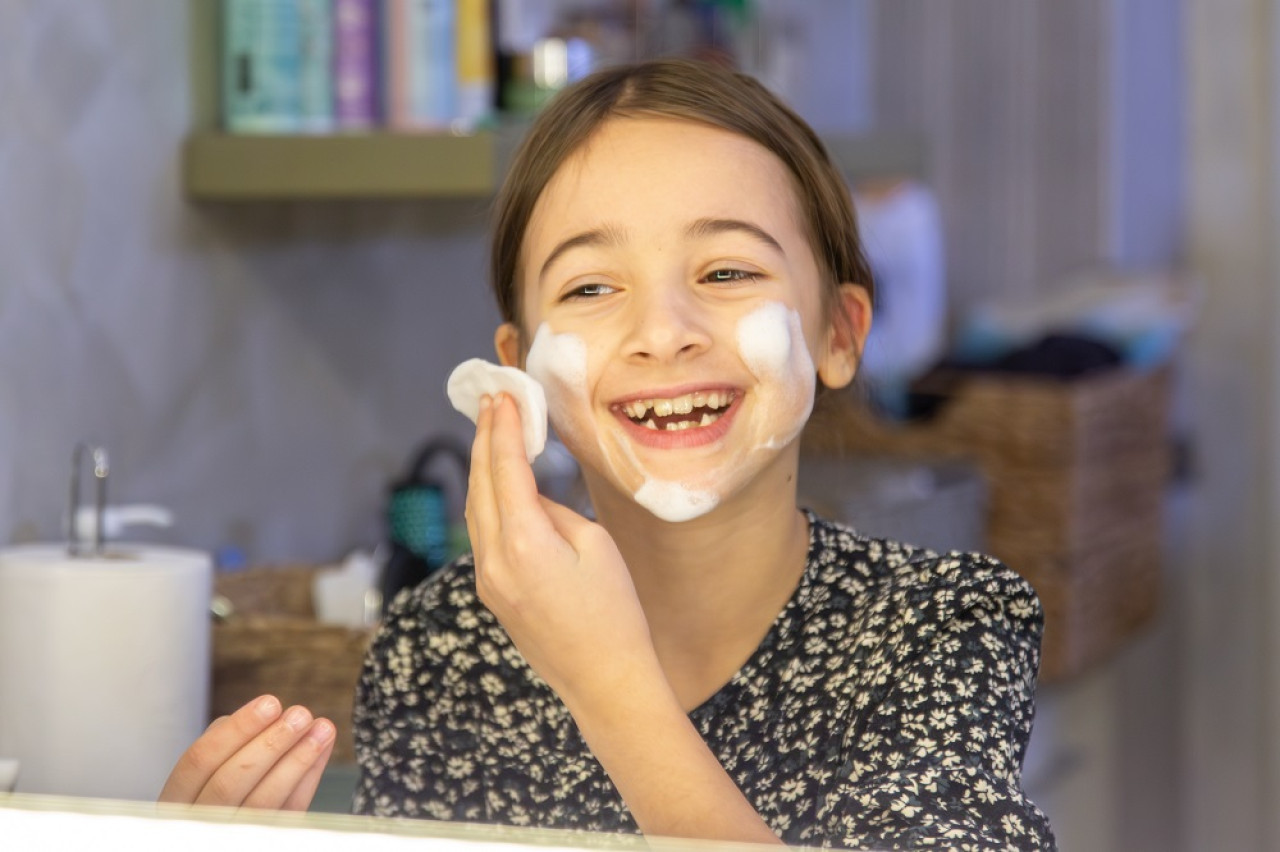 Skincare en niños. Foto: Freepik.