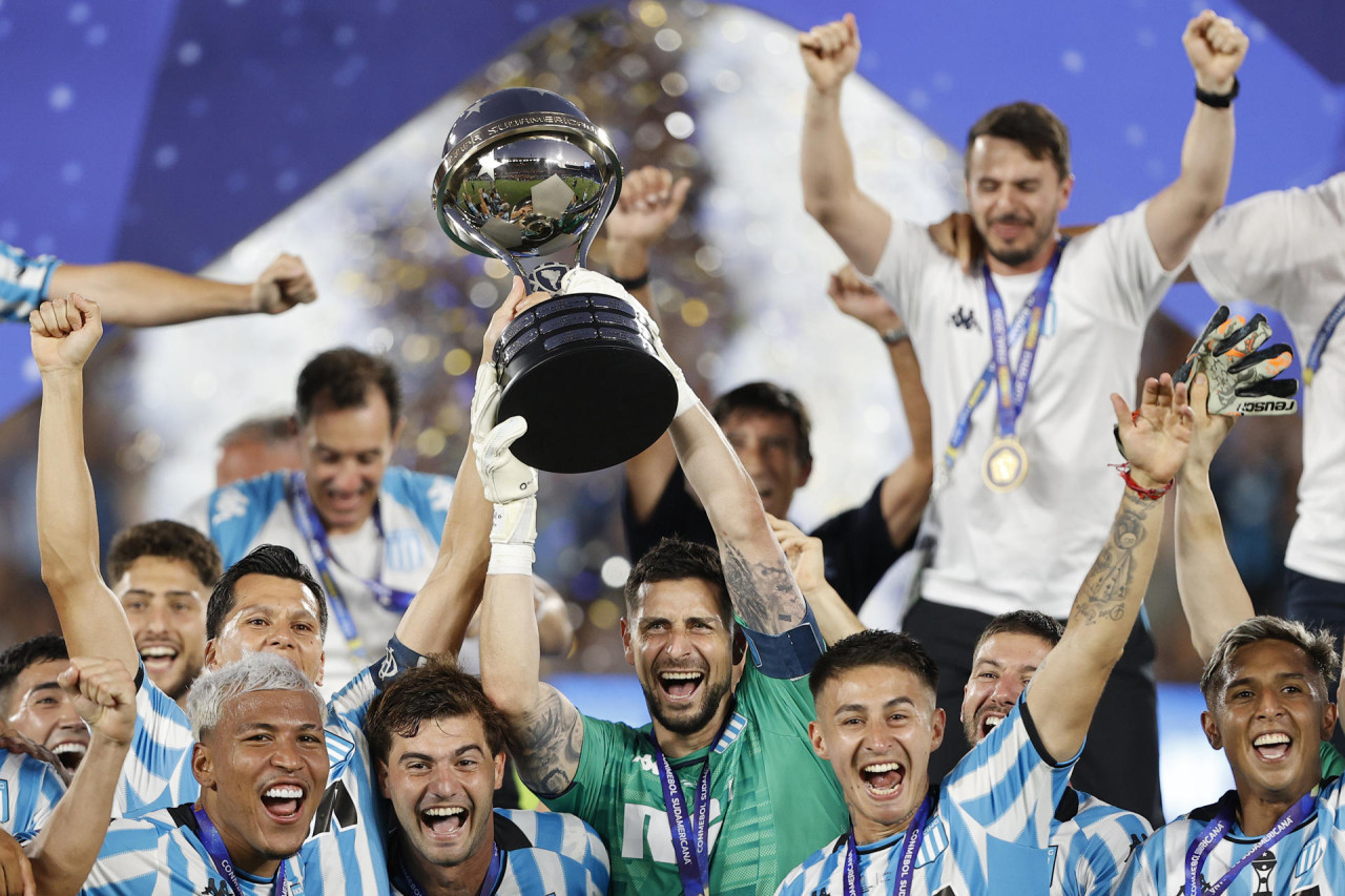 Racing campeón de la Copa Sudamericana. Foto: EFE