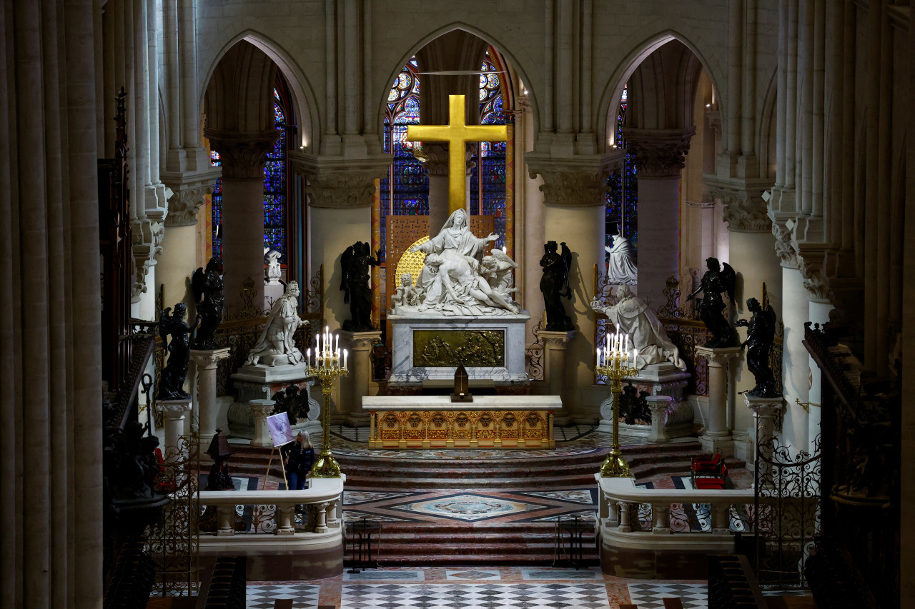 Imágenes de la catedral de Notre Dame en París tras su reconstrucción. Foto: Reuters.