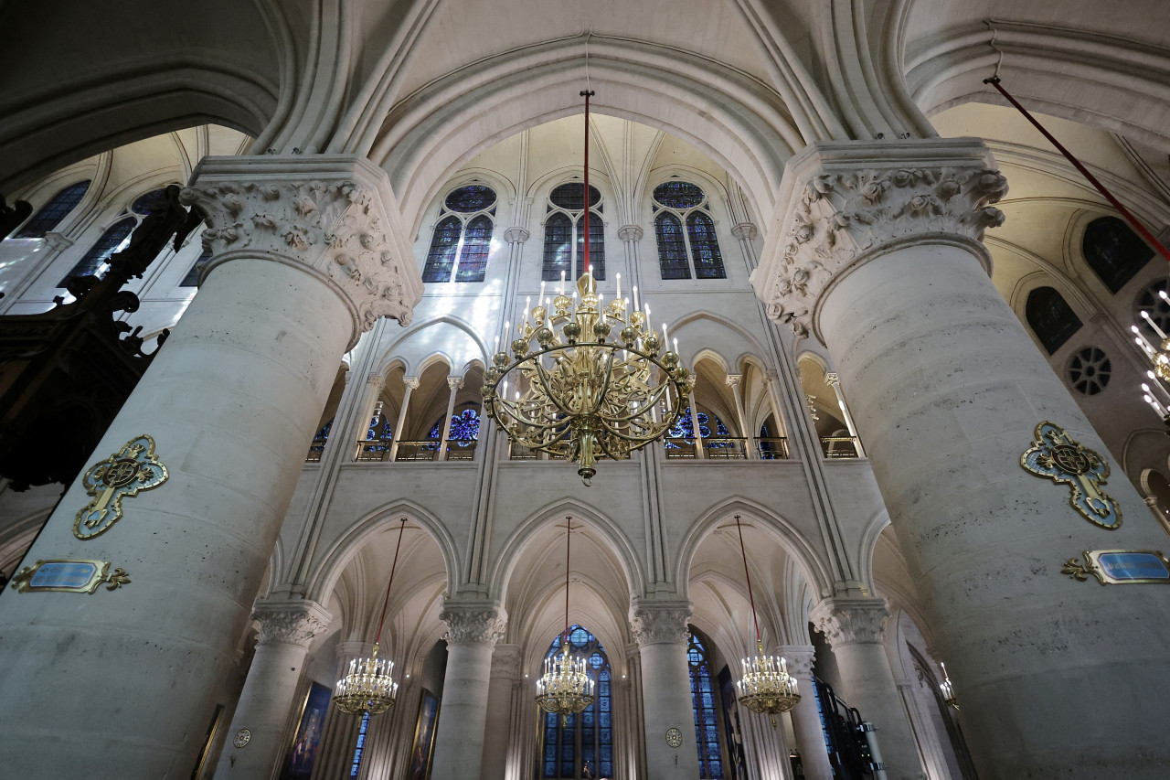 Imágenes de la catedral de Notre Dame en París tras su reconstrucción. Foto: Reuters.