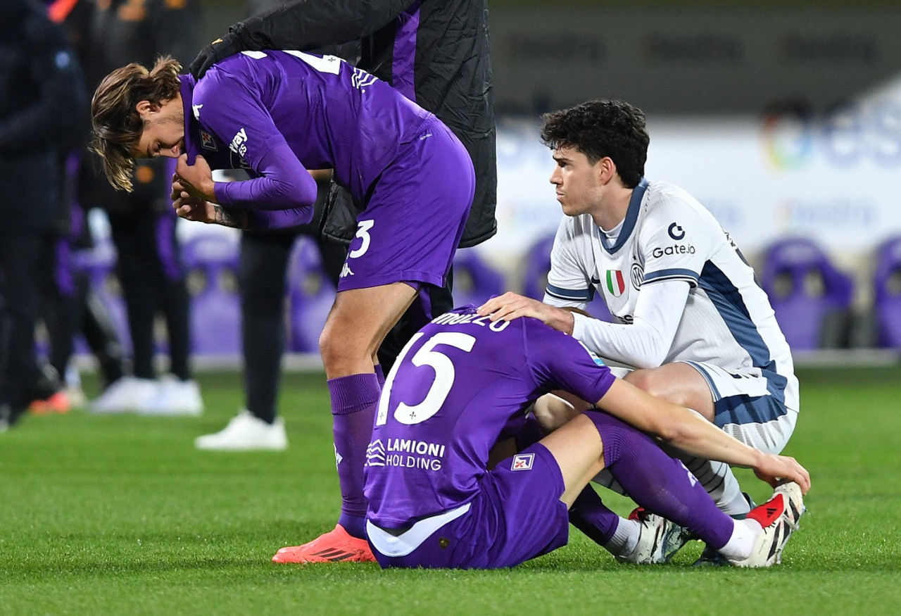 Preocupación en Fiorentina-Inter por la descompensación de Edoardo Bove. Foto: Reuters