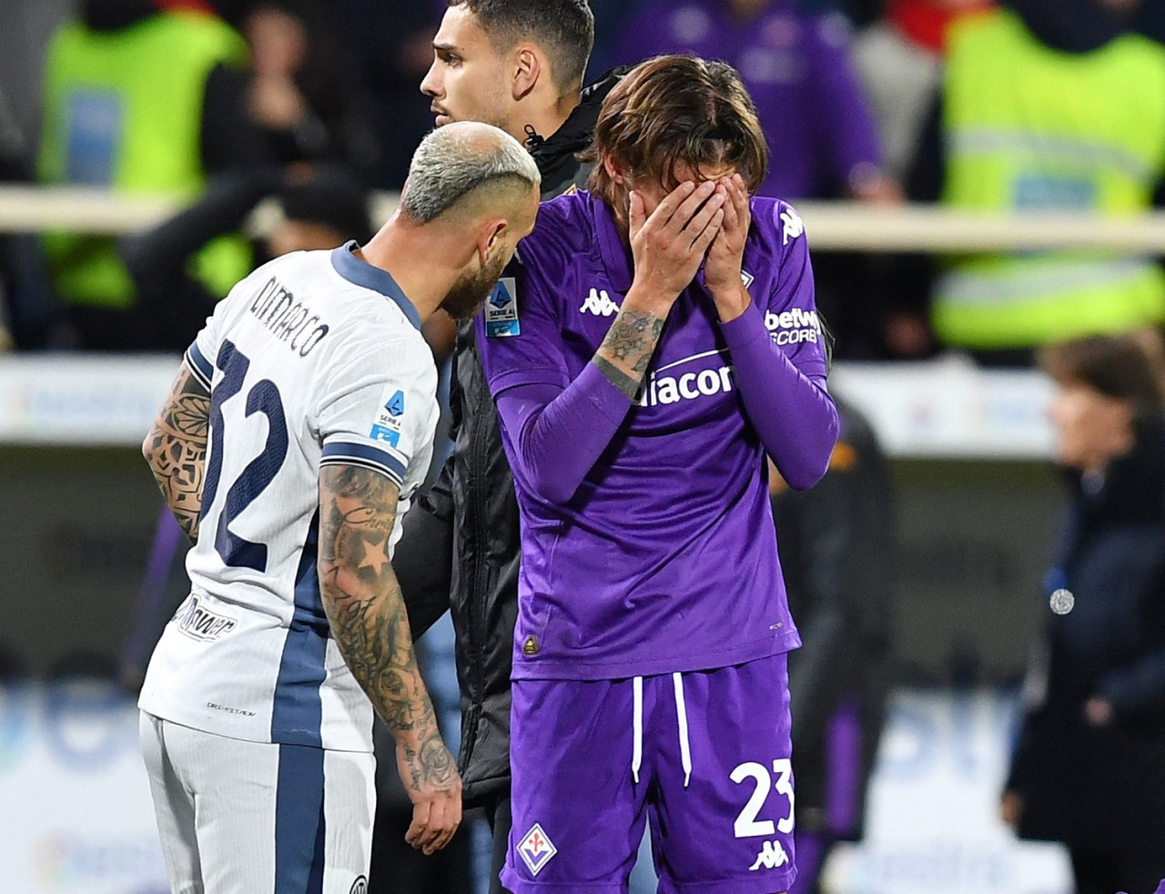 Preocupación en Fiorentina-Inter por la descompensación de Edoardo Bove. Foto: Reuters