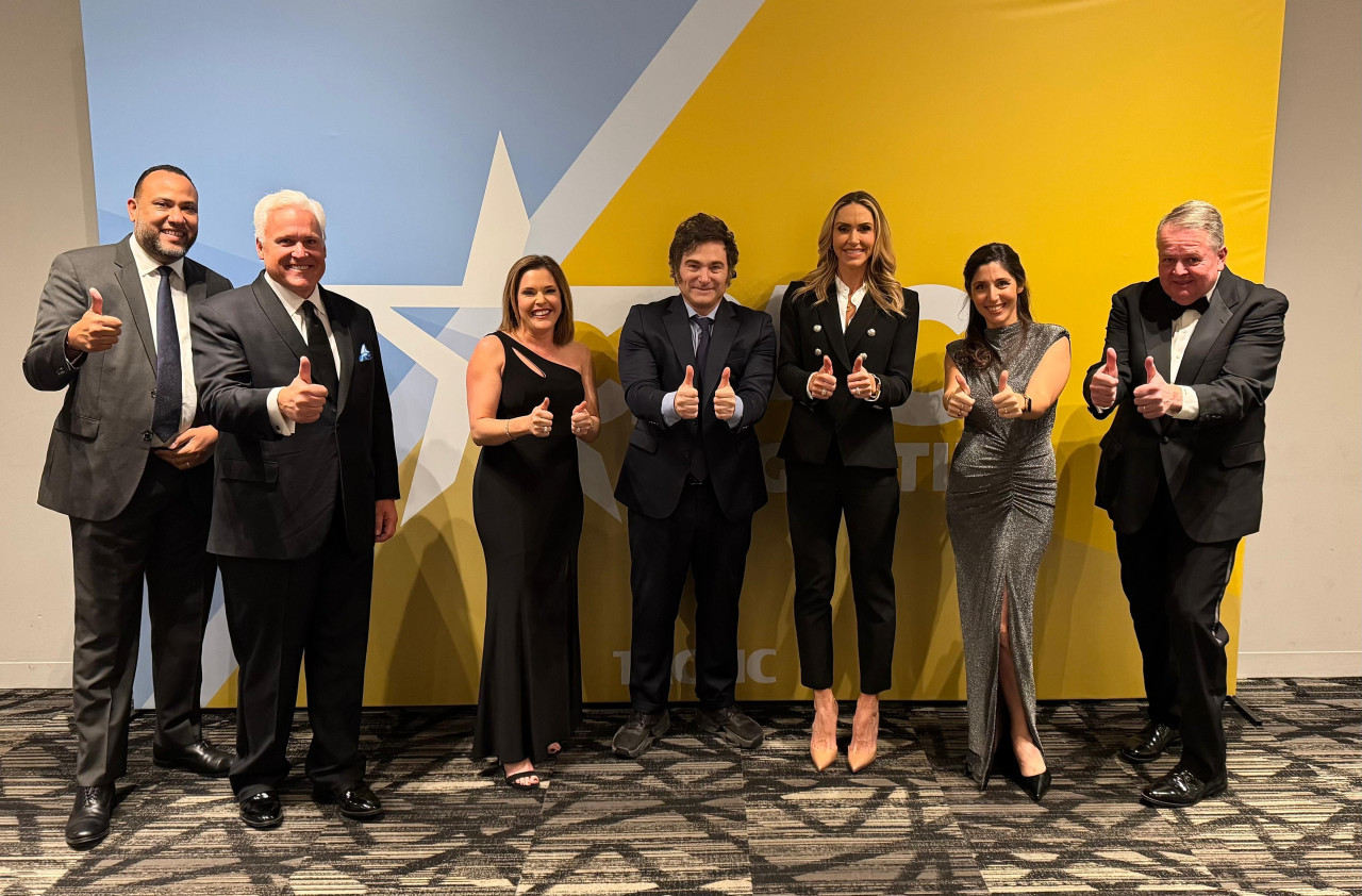 Javier Milei junto a Lara Trump en la previa de la CPAC Argentina. Foto: Presidencia.