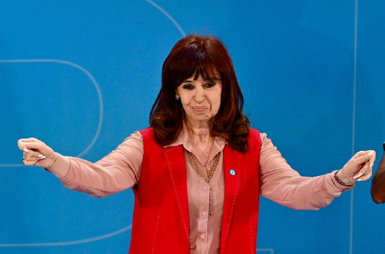 Cristina Kirchner asume la presidencia del PJ. Foto: NA