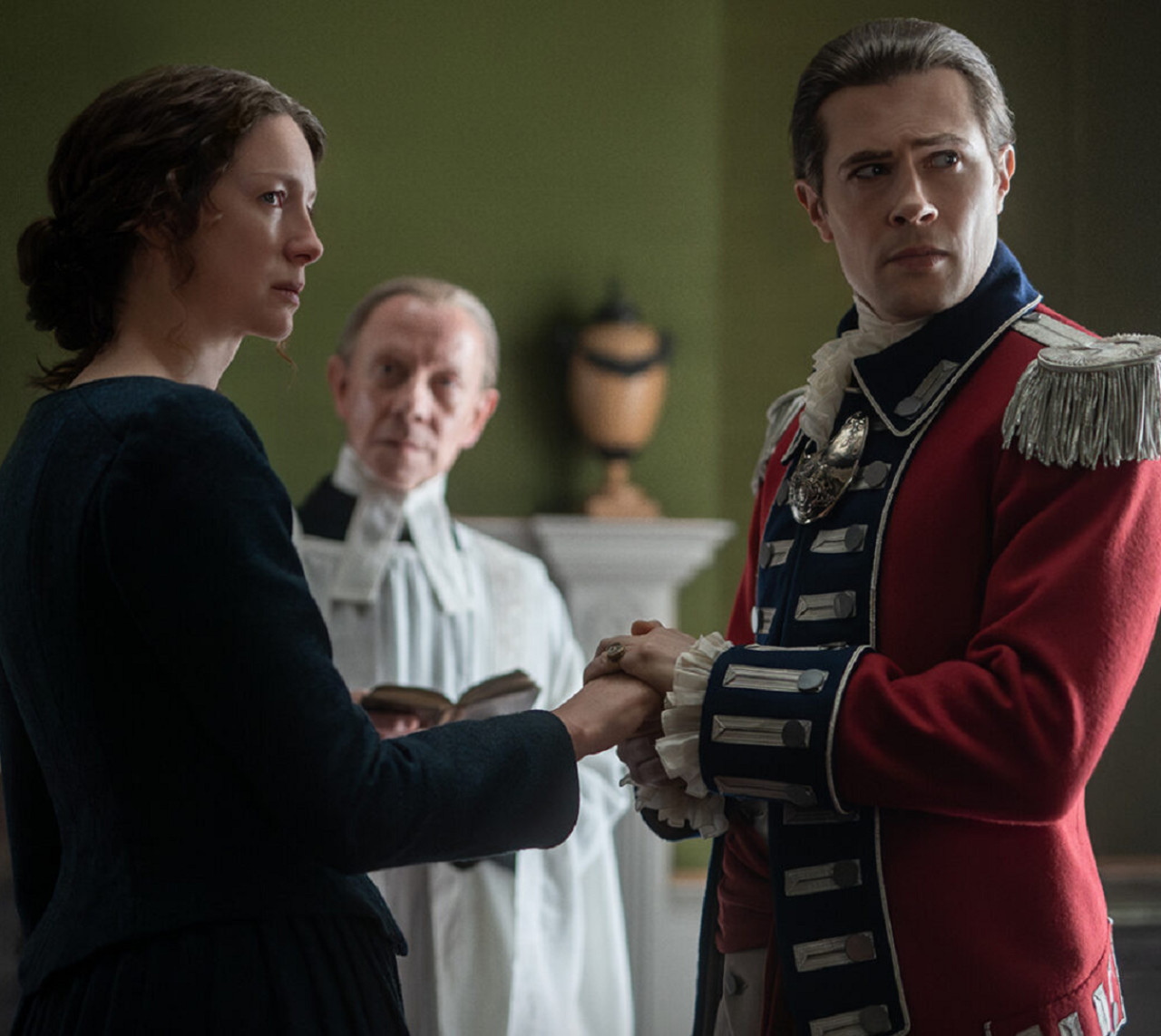 Claire Fraser y Lord John, temporada 7 de Outlander. Foto: Starz