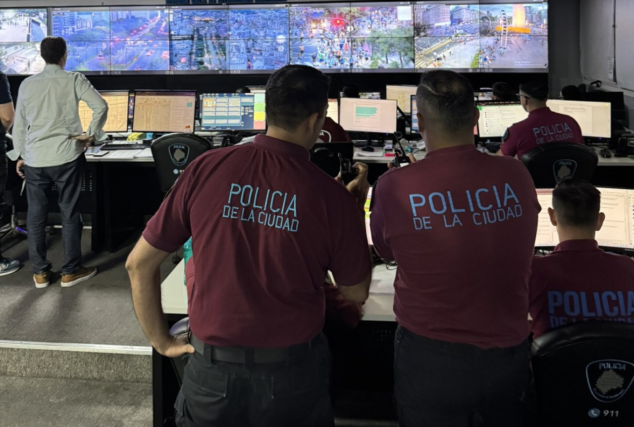 Los colores de la vestimenta de la Policía de la Ciudad. Foto: X @PoliciaCiudadBA.