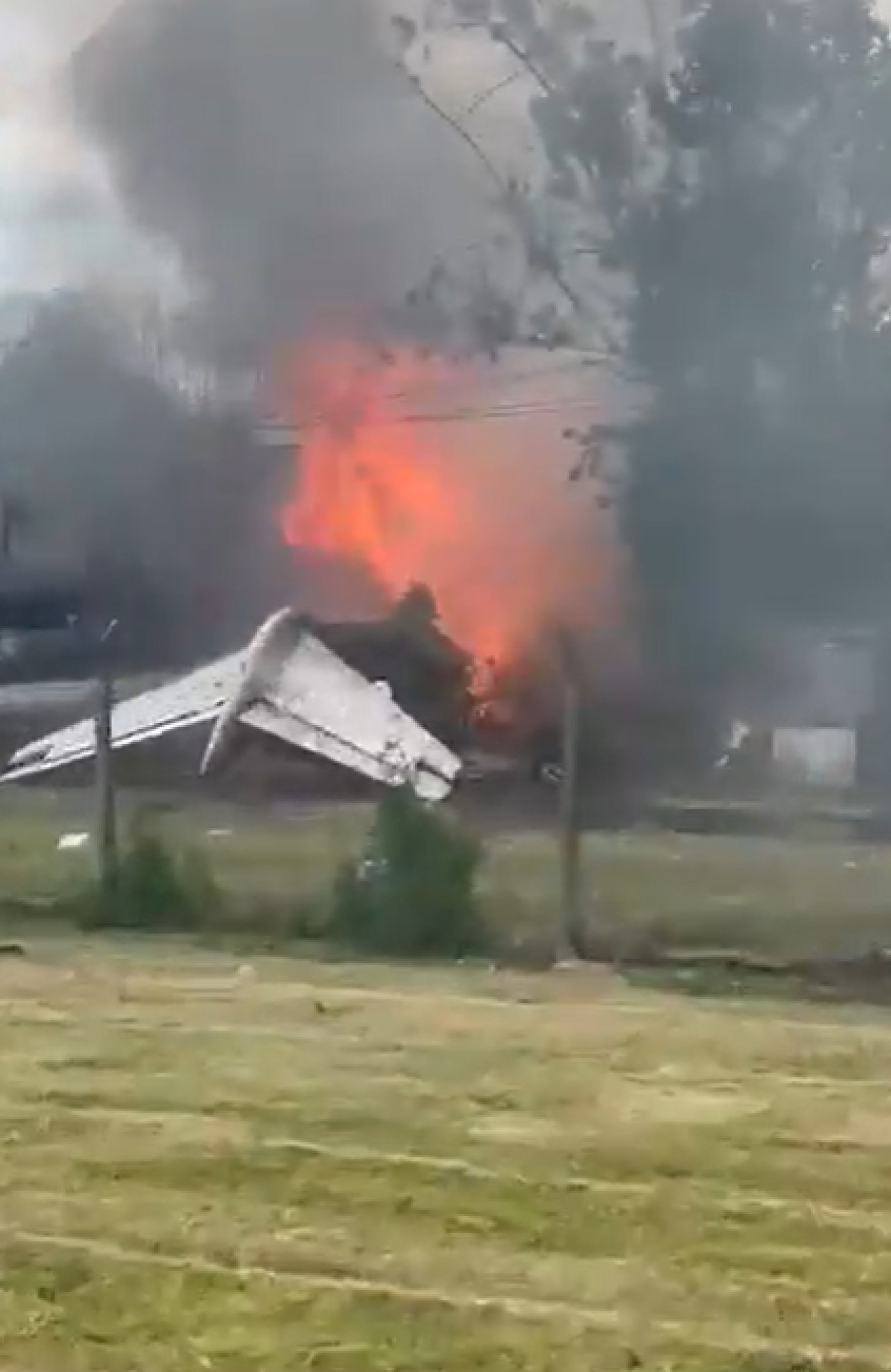 Despistó y chocó un avión en San Fernando. Foto: X @emekavoces