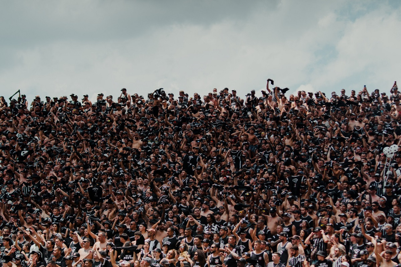 La hinchada de Corinthians en el Neo Química Arena. Foto: X @Corinthians.