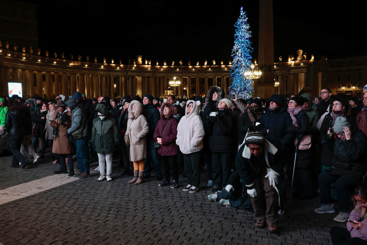 Miles de fieles en el Vaticano para la misa de Navidad. Foto: Reuters.