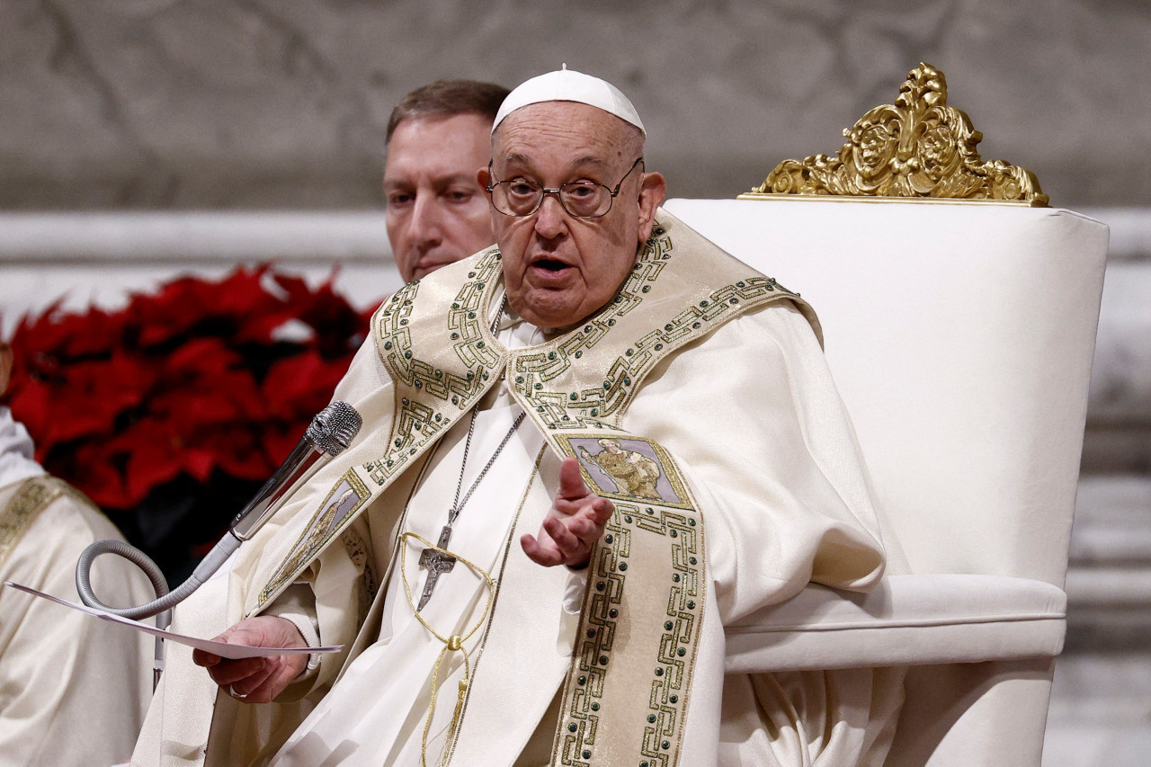 Papa Francisco en la misa de Nochebuena. Foto: Reuters.