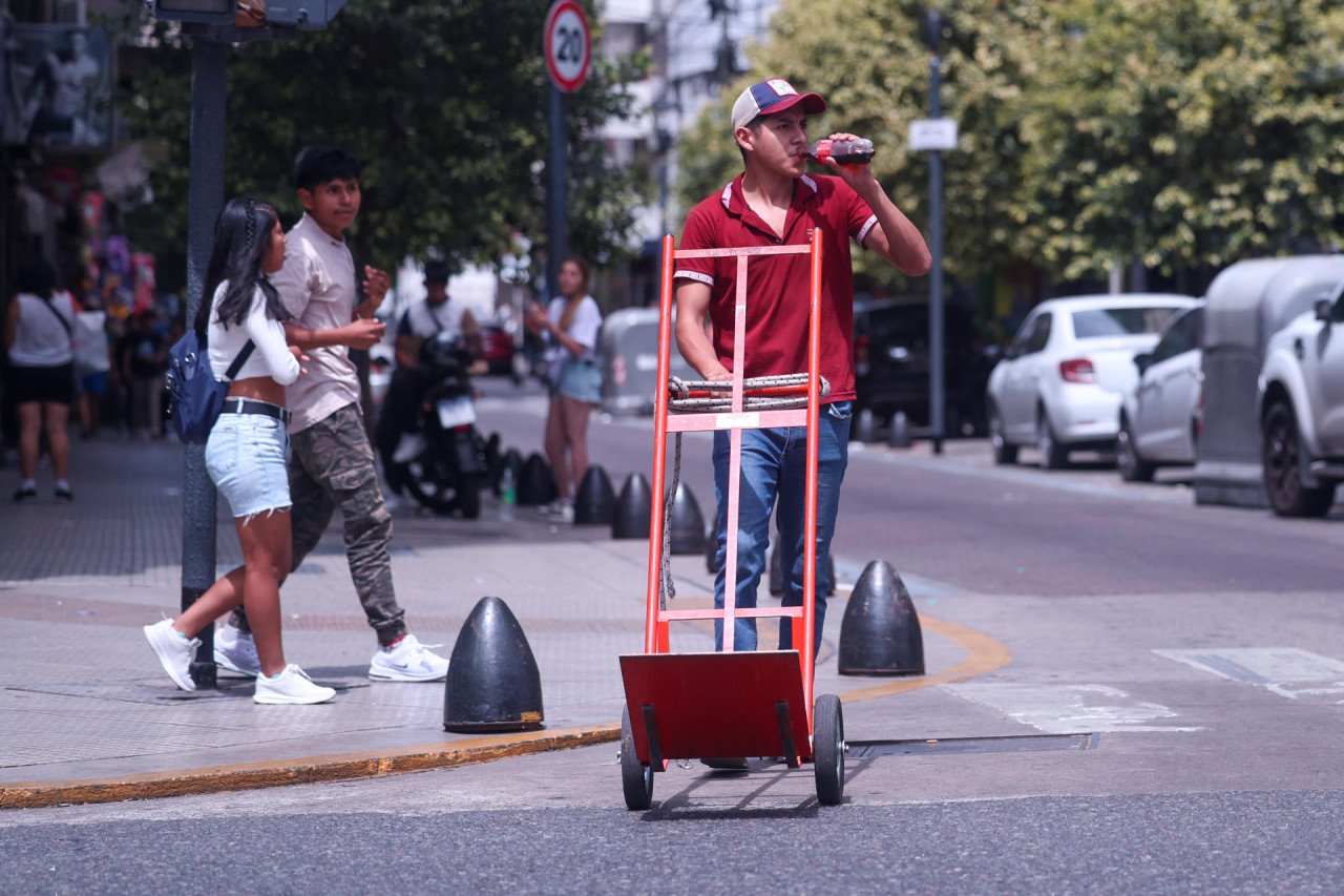 Calor en la Ciudad de Buenos Aires. Foto: EFE.