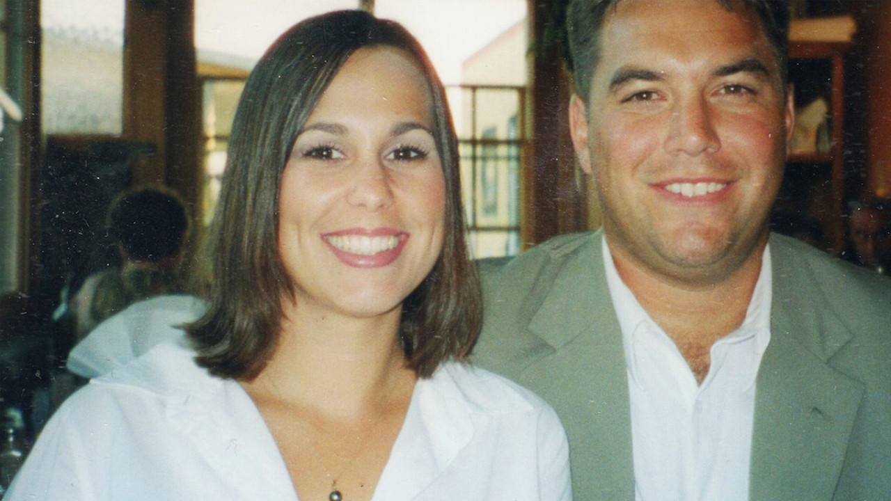 Laci Peterson junto a su esposo Scott. Foto: Netflix.