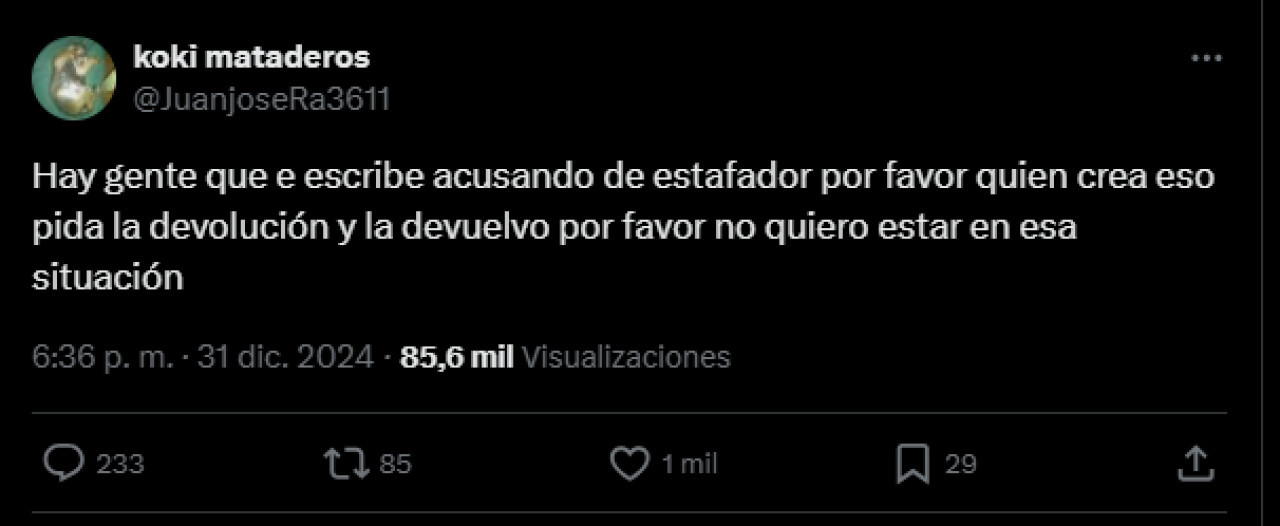 Un albañil denunció haber sido engañado y la comunidad de X lo ayudó, pero ahora dudan sobre los hechos. Foto captura X