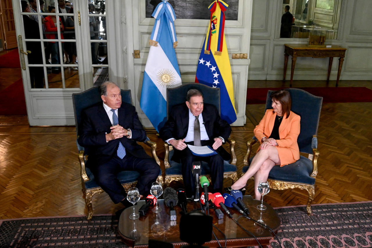 Gerardo Werthein, Edmundo González Urrutia y Patricia Bullrich. Foto: Reuters.