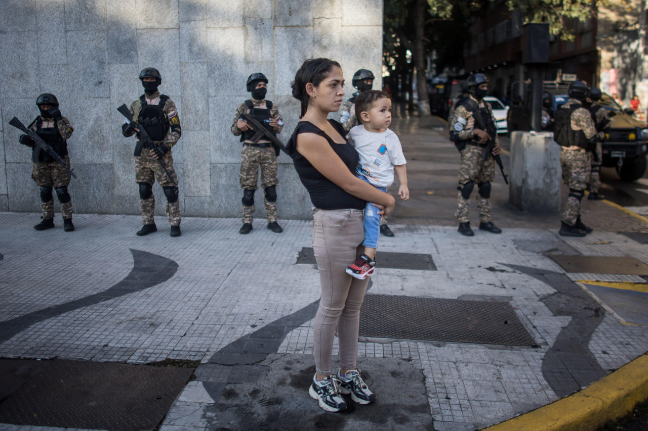 Nicolás Maduro sacó el Ejército a las calles. EFE