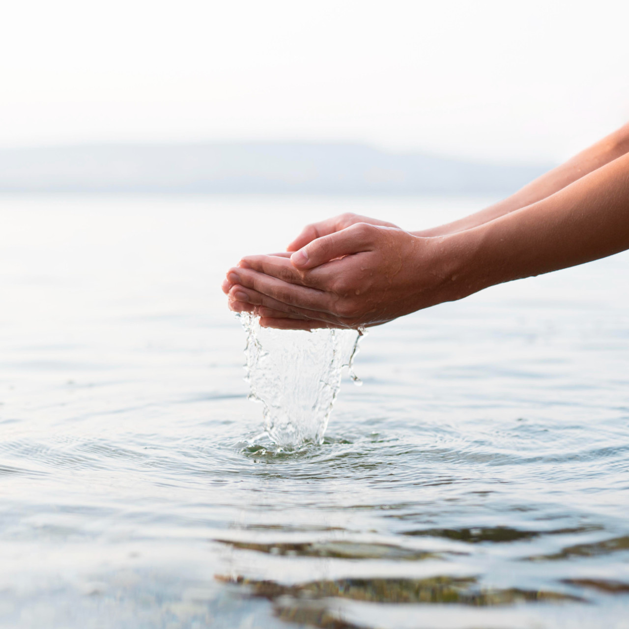 Contaminación del agua. Foto Freepik