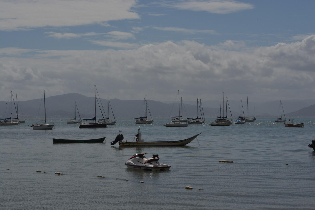 No es aconsejable meterse al mar en algunas playas de Florianópolis. Foto: Pixabay.