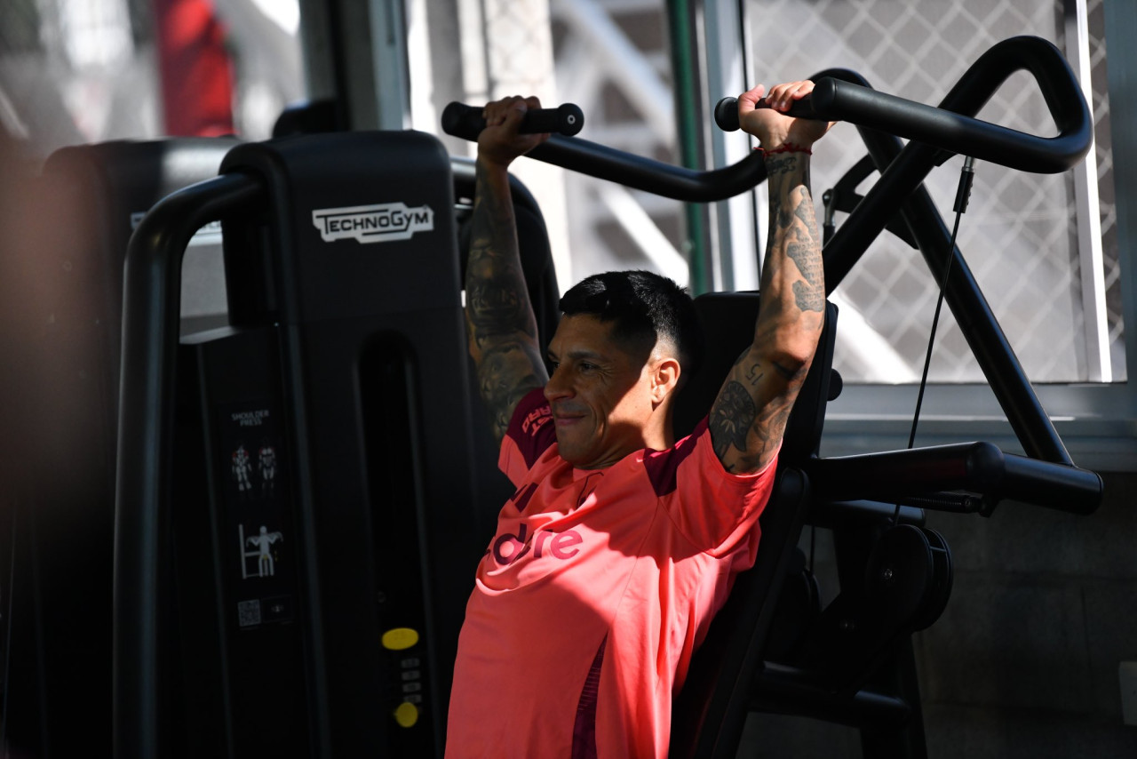 Enzo Pérez en la pretemporada de River. Foto: X @RiverPlate