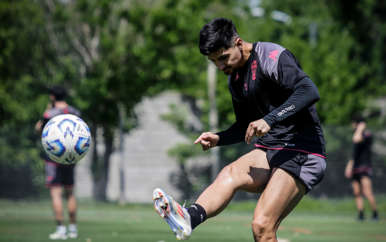 Williams Alarcón, muy cerca de llegar a Boca. Foto: Instagram @cahuracan