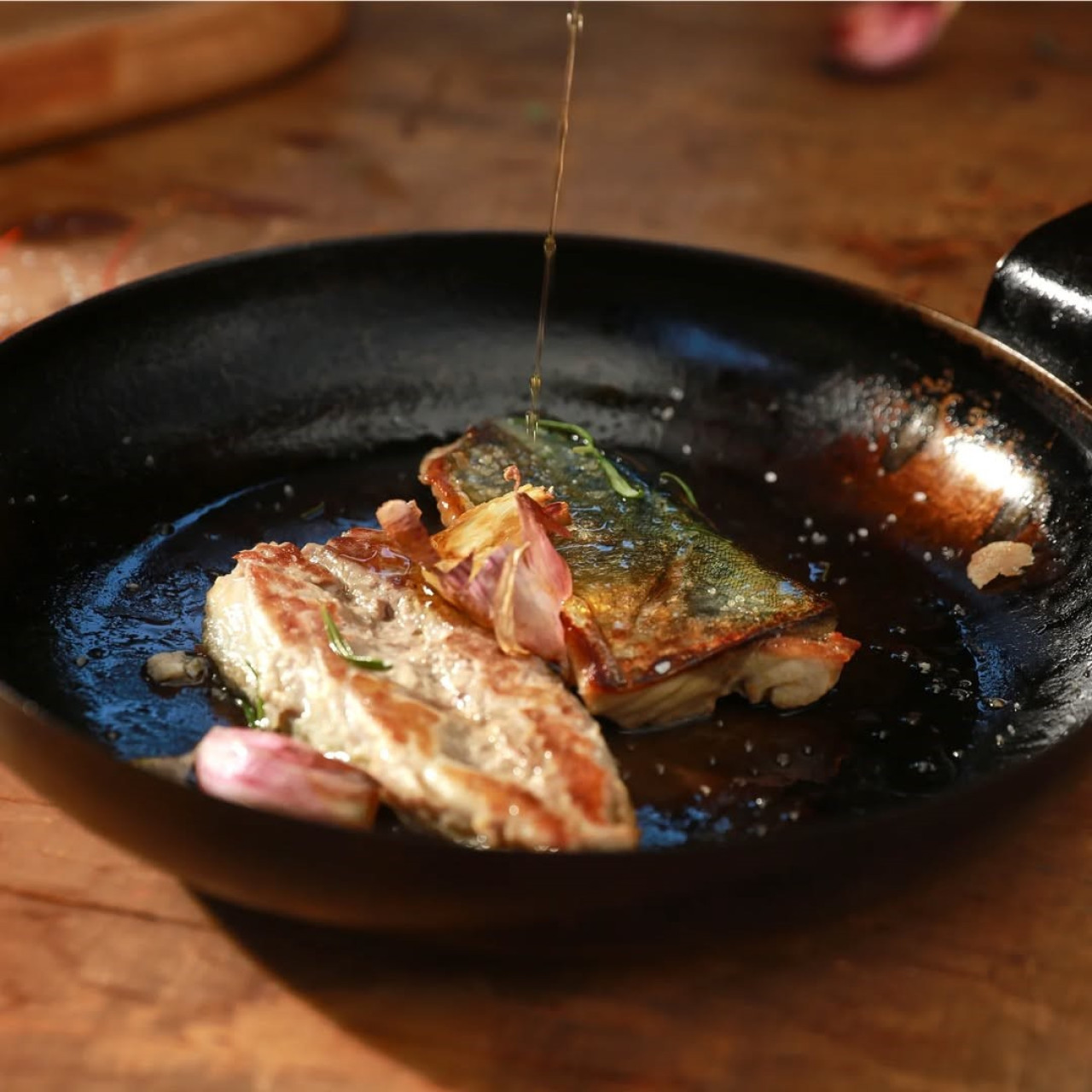 El salmón es uno de los platos fuertes del restaurante. Foto: Instagram @clubsuecoresto