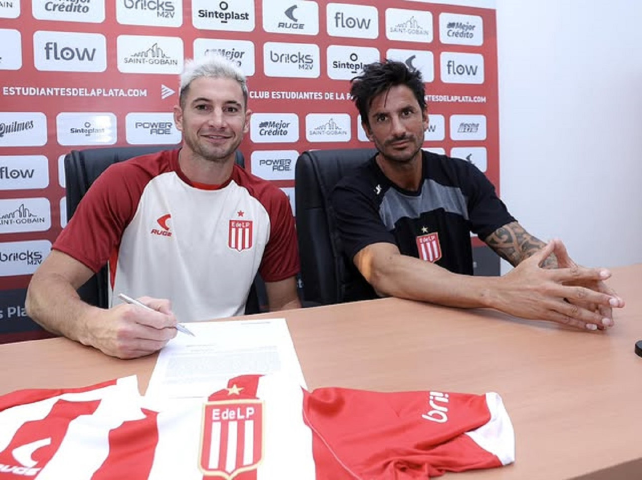 Lucas Alario en Estudiantes de La Plata. Foto: Instagram @edelpoficial