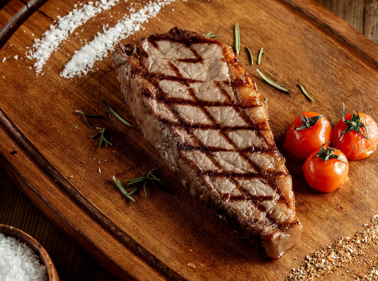 La picanha -o picaña- es una pieza de carne popular en la cocina brasileña. Foto: Freepik