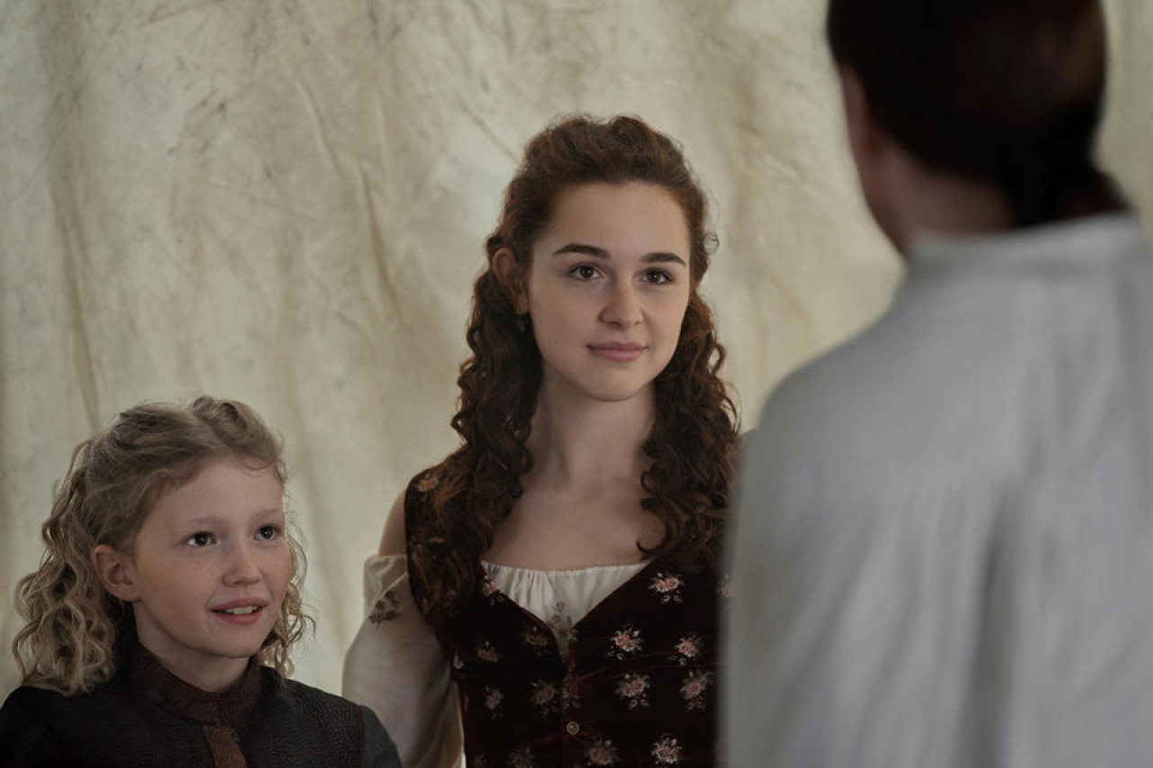 Jane y Fanny, Outlander. Foto STARZ