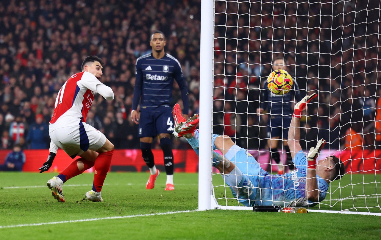 Emiliano Dibu Martínez, Arsenal vs Aston Villa. Foto: Reuters / Hannah Mckay