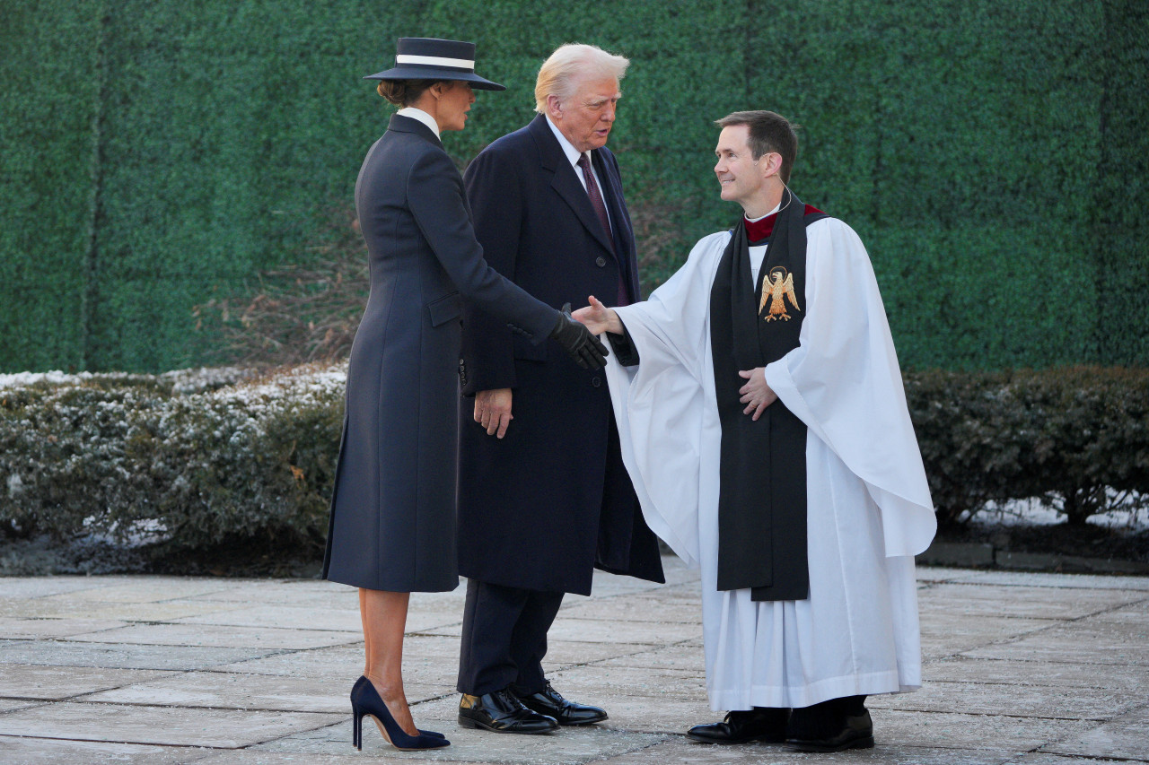 Donald Trump y Melania Trump en la iglesia episcopal de St. John. Foto: Reuters.