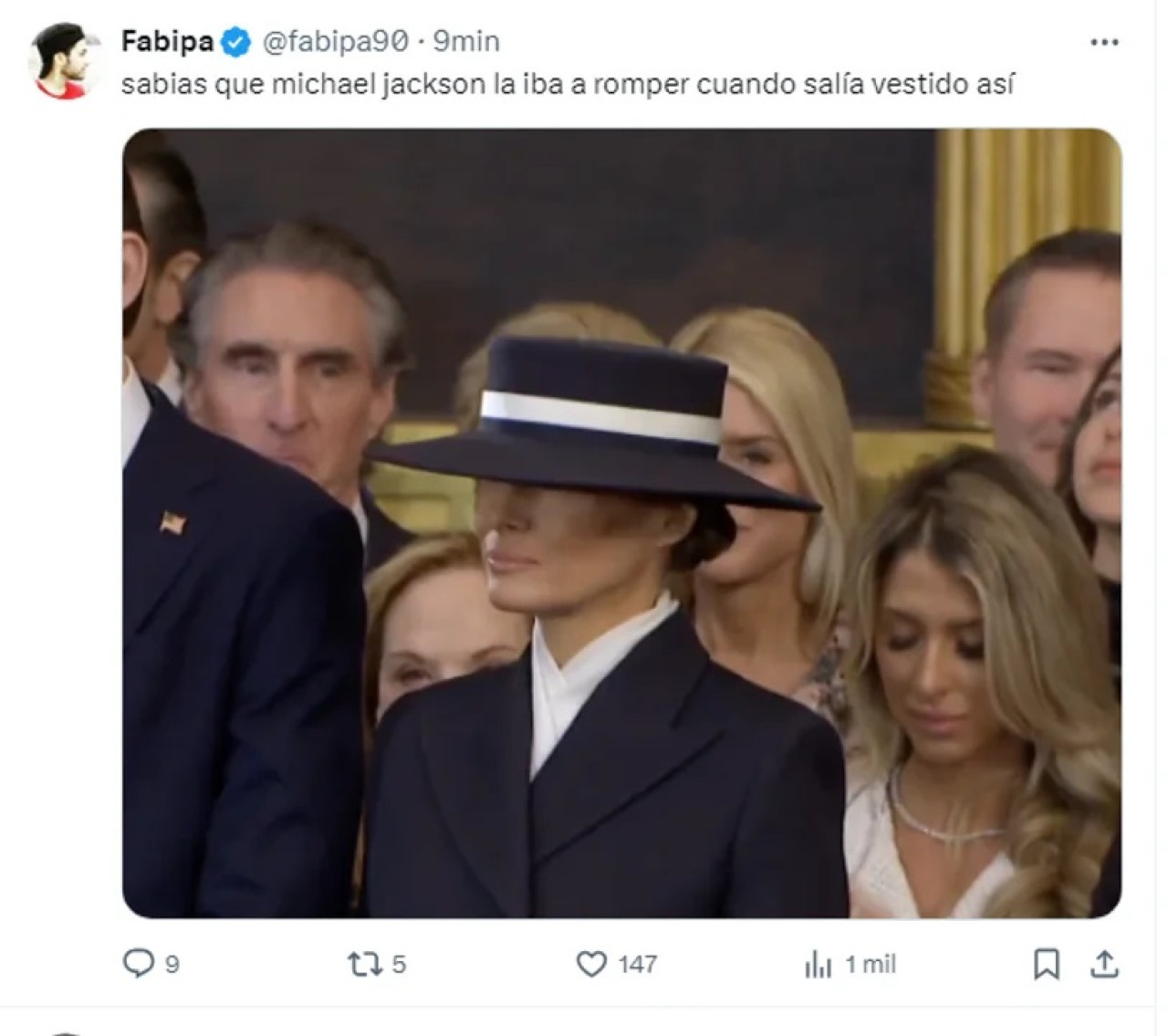 Memes sobre el sombrero de Melania Trump. Foto: NA.