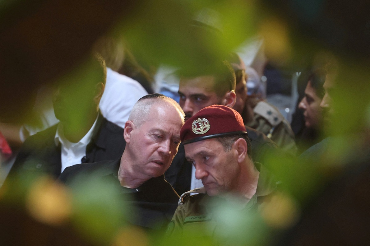 Yoav Galant y Herzi Halevi, funcionarios de Israel. Foto: Reuters (Abir Sultan).