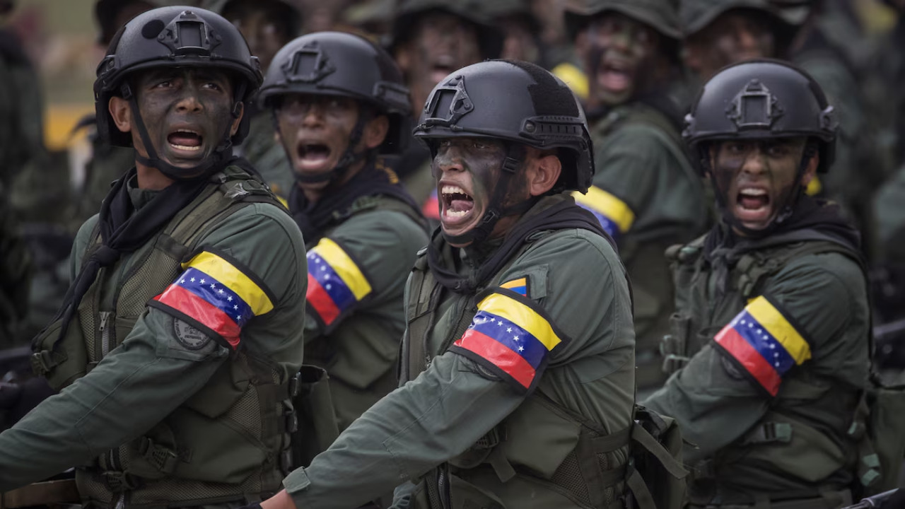 Miembros de las Fuerzas Armadas de Venezuela. Foto: EFE/Miguel Gutiérrez