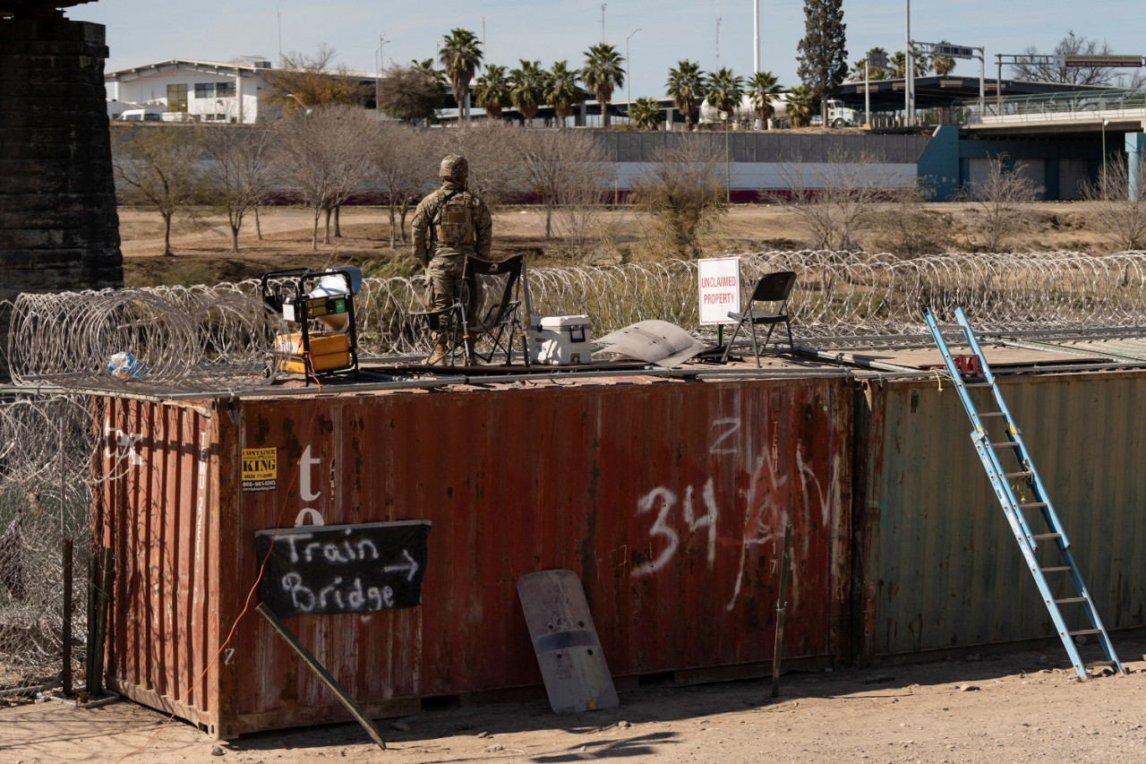 Despliegue de tropas antiinmigrantes en Estados Unidos. Foto: Reuters/Cheney Orr