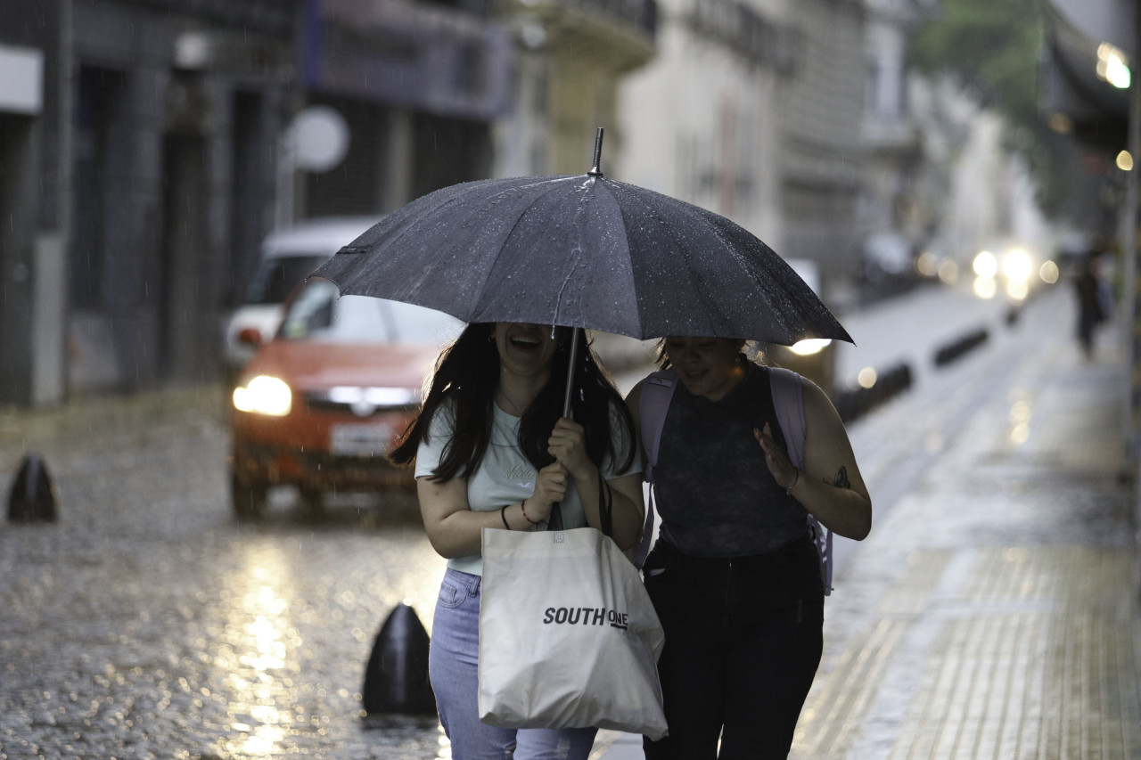 Lluvia en Buenos Aires. Foto: NA/Mariano Sánchez.