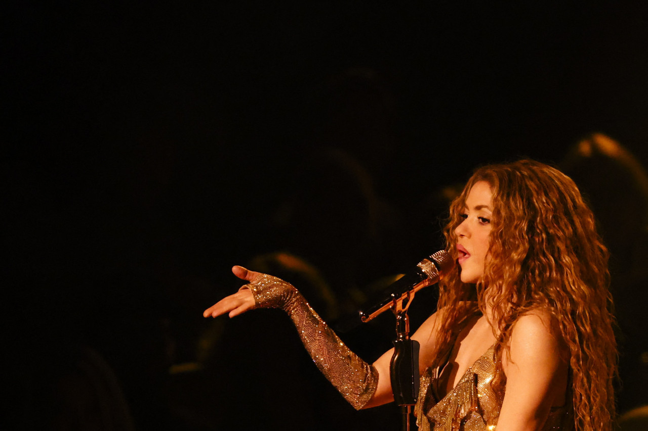 Shakira en los Premios Grammy. Foto: REUTERS/Mario Anzuoni